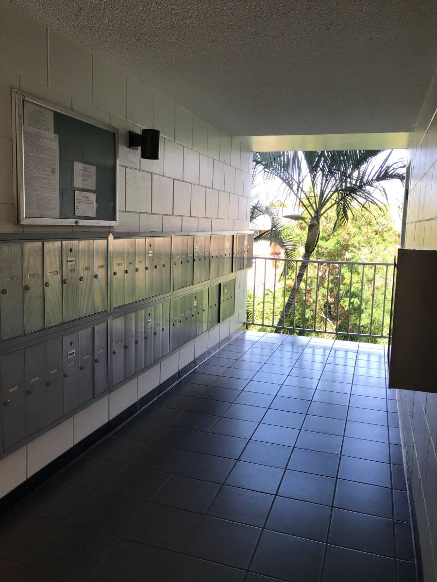 Apartment for rent at 2845 Waialae Ave, Honolulu, HI 96826