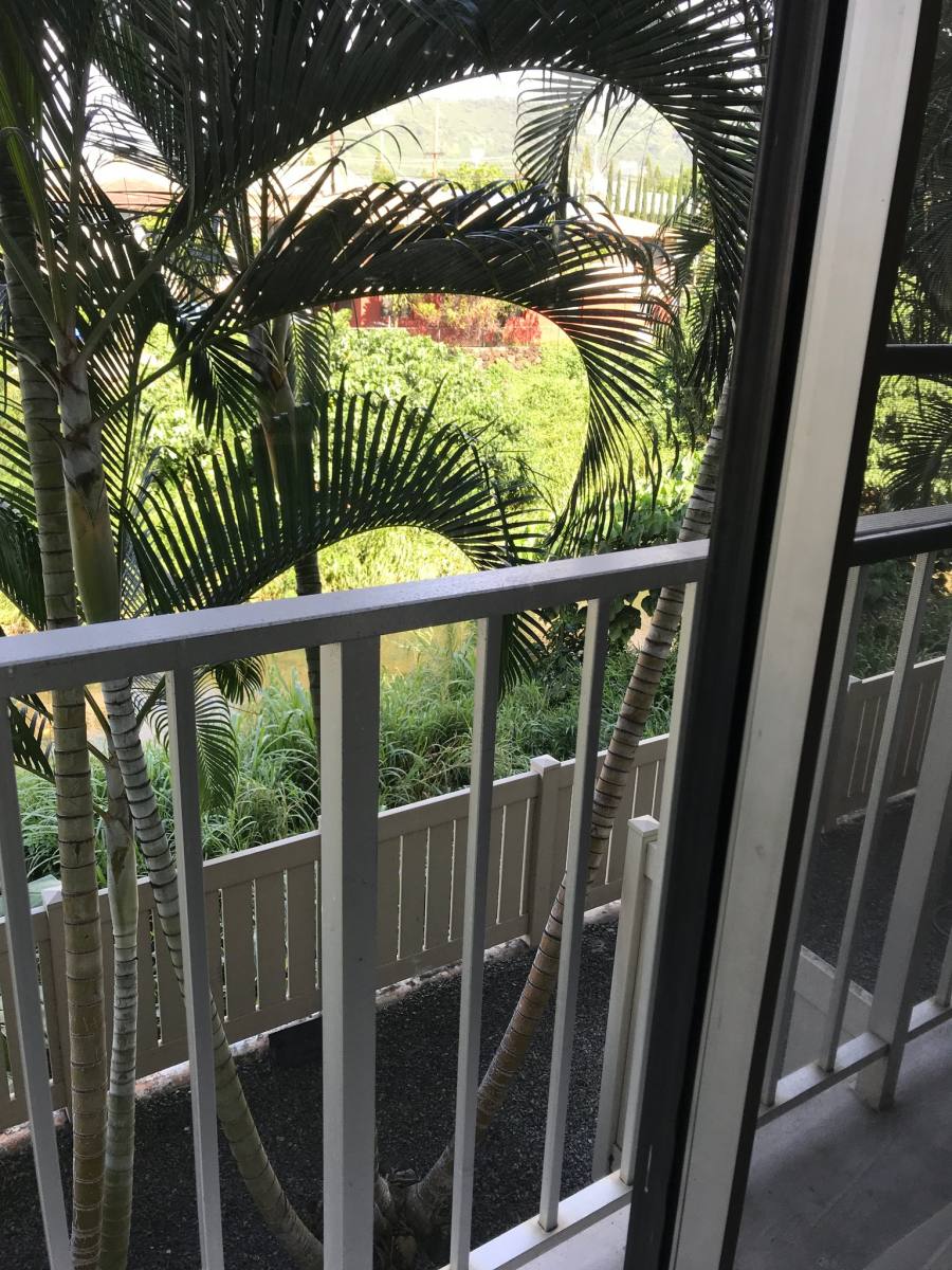Apartment for rent at 2845 Waialae Ave, Honolulu, HI 96826