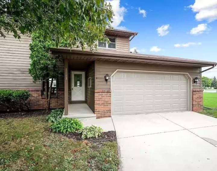 Townhouse for rent at 1113 Gilbert St, Neenah, WI 54956