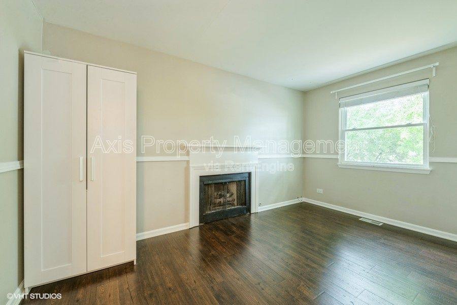 Apartment for rent at 1010 Wesley Lane #1, Algonquin, IL 60102