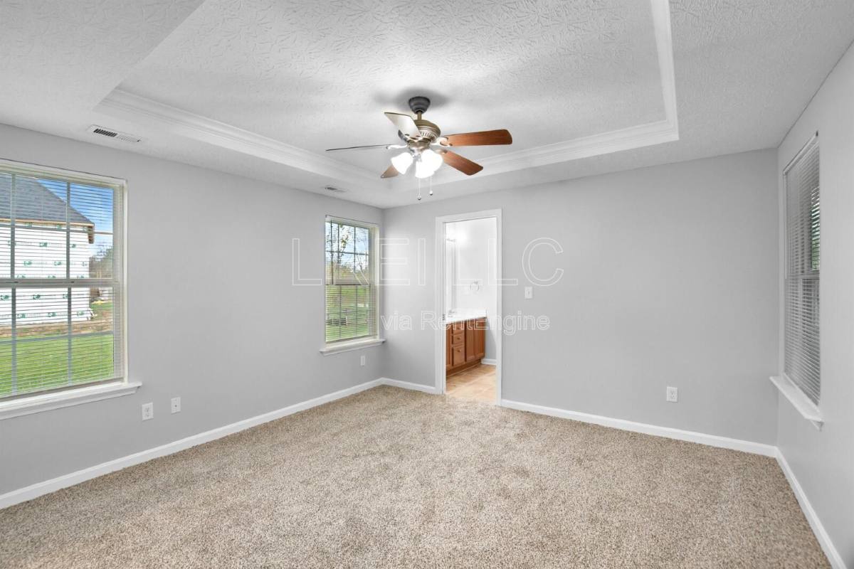 House for rent at 7019 James Madison Way, Louisville, KY 40272