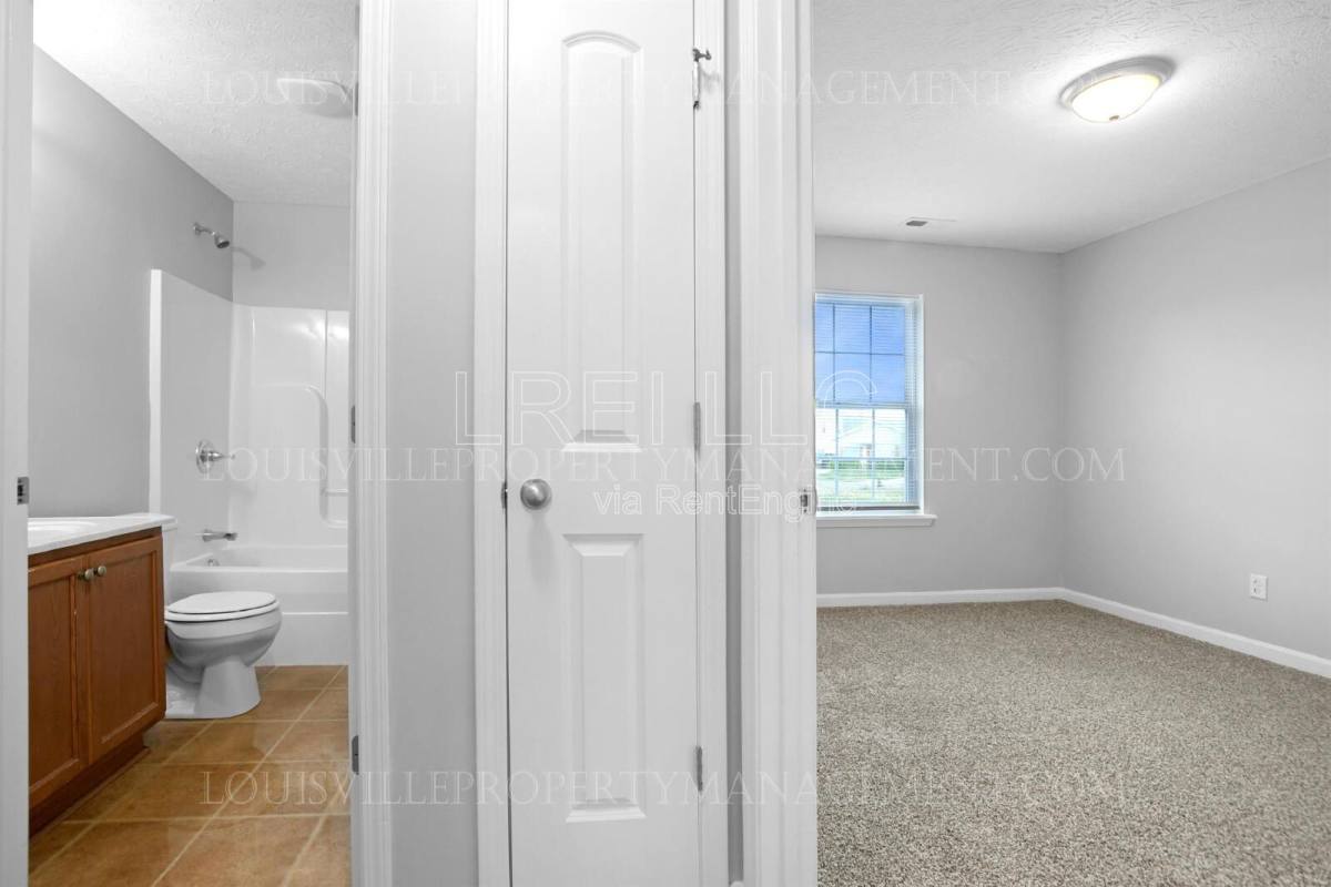 House for rent at 7019 James Madison Way, Louisville, KY 40272