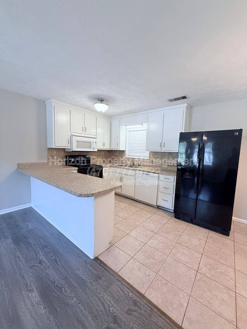 House for rent at 1670 Lakeside Trail, Cumming, GA 30041