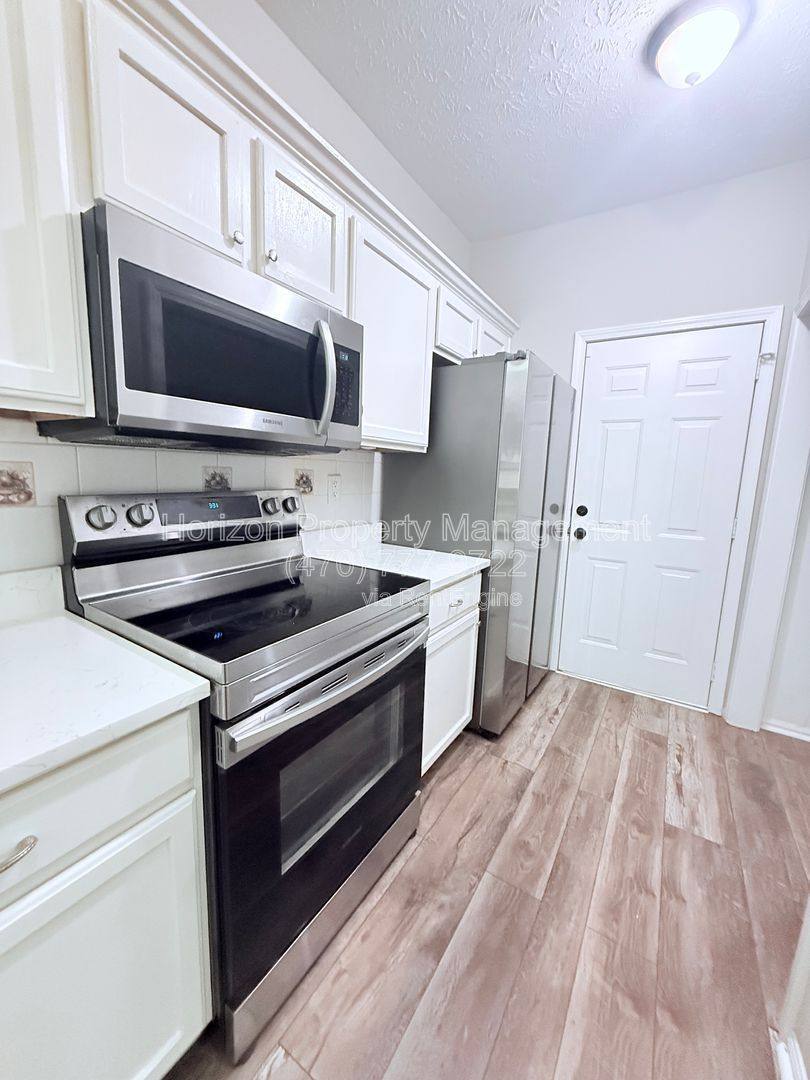 House for rent at 51 Hampton Dr, Cartersville, GA 30121