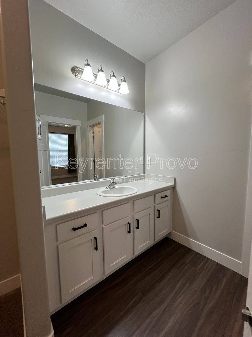 Condo for rent at 586 N 360 W, Vineyard, UT 84059
