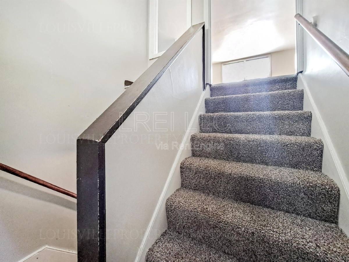Apartment for rent at 1035 Baxter Ave #3, Louisville, KY 40204