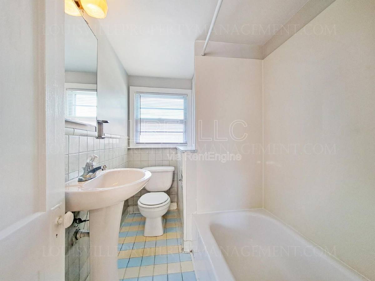 Apartment for rent at 1035 Baxter Ave #3, Louisville, KY 40204