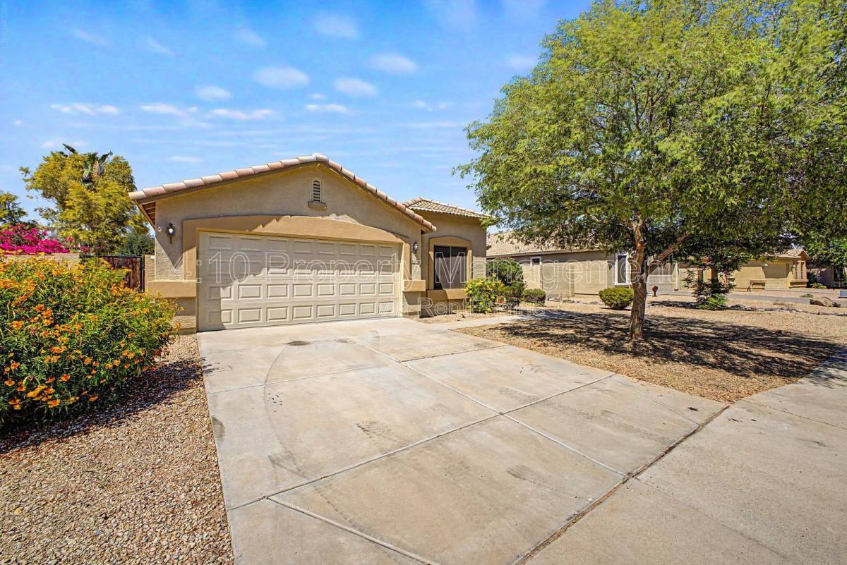 House for rent at 3296 E Warbler Rd, Gilbert, AZ 85297
