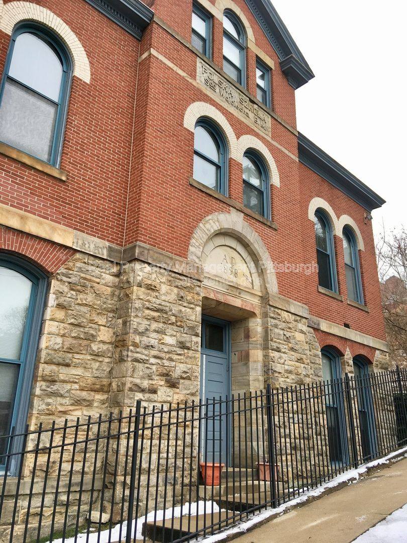 Apartment for rent at 171 S 15th St #202, Pittsburgh, PA 15203