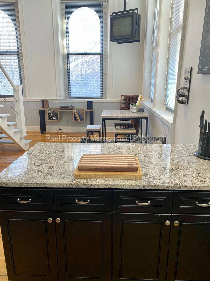 Apartment for rent at 171 S 15th St #202, Pittsburgh, PA 15203