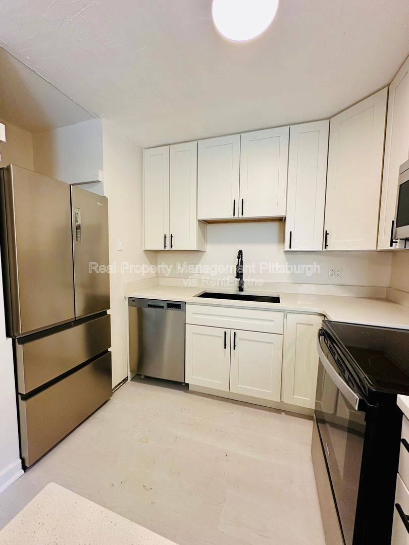 Apartment for rent at 2121 Milligan Ave #6, Pittsburgh, PA 15218