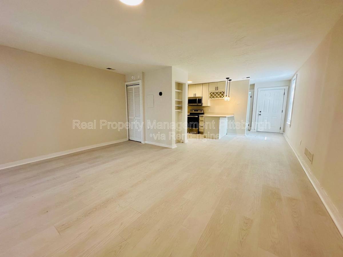 Apartment for rent at 2121 Milligan Ave #6, Pittsburgh, PA 15218