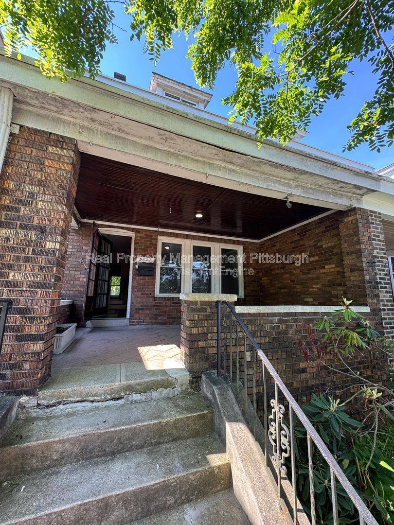 House for rent at 5622 Darlington Rd, Pittsburgh, PA 15217