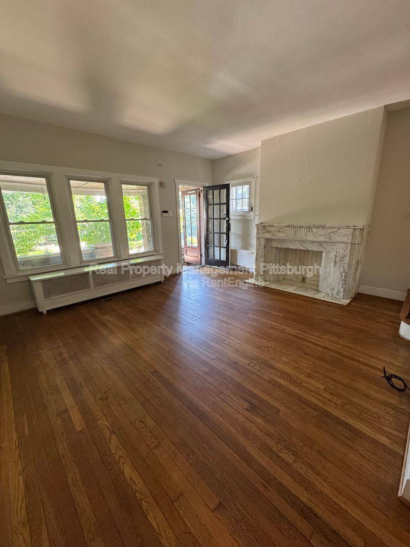House for rent at 5622 Darlington Rd, Pittsburgh, PA 15217