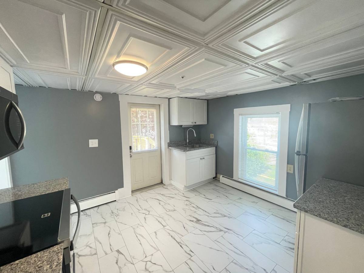 Apartment for rent at 44 Main St #3, Raymond, NH 03077