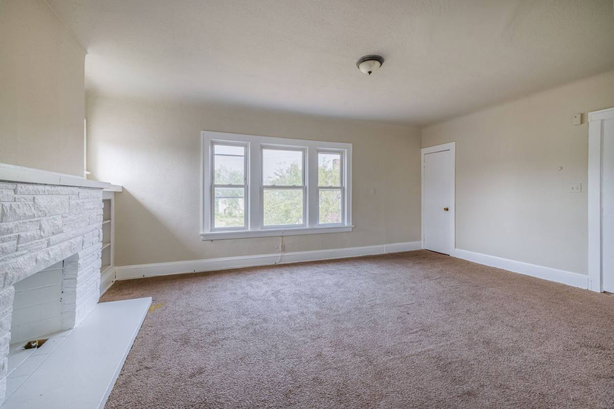 Apartment for rent at 3691 E 116th St, Cleveland, OH 44105