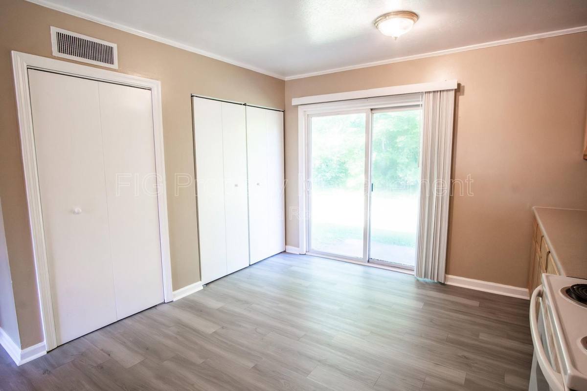 Apartment for rent at 113 Louella Dr, Maryville, TN 37803