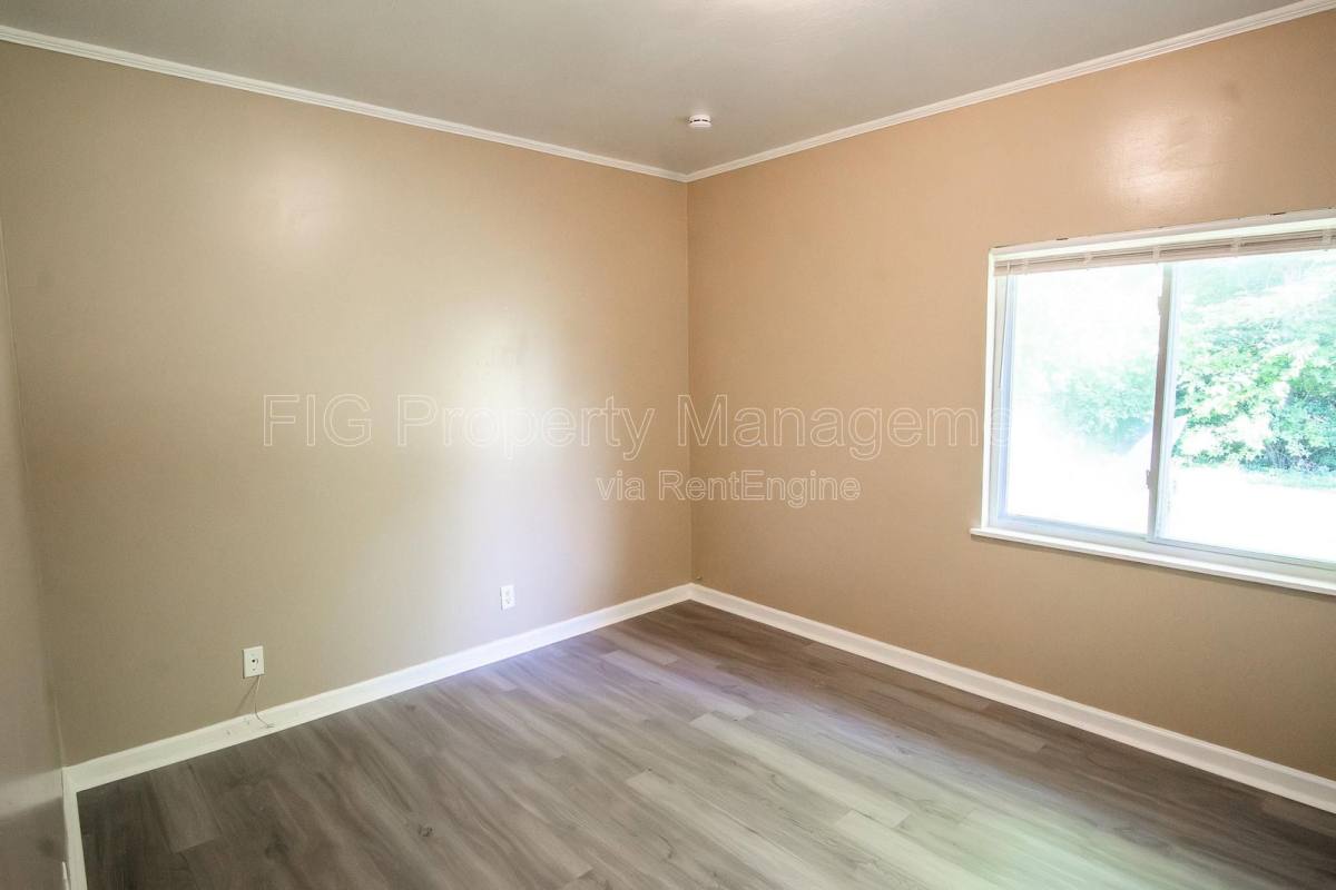 Apartment for rent at 113 Louella Dr, Maryville, TN 37803