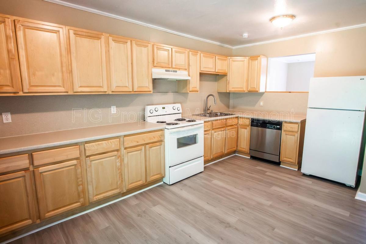 Apartment for rent at 113 Louella Dr, Maryville, TN 37803