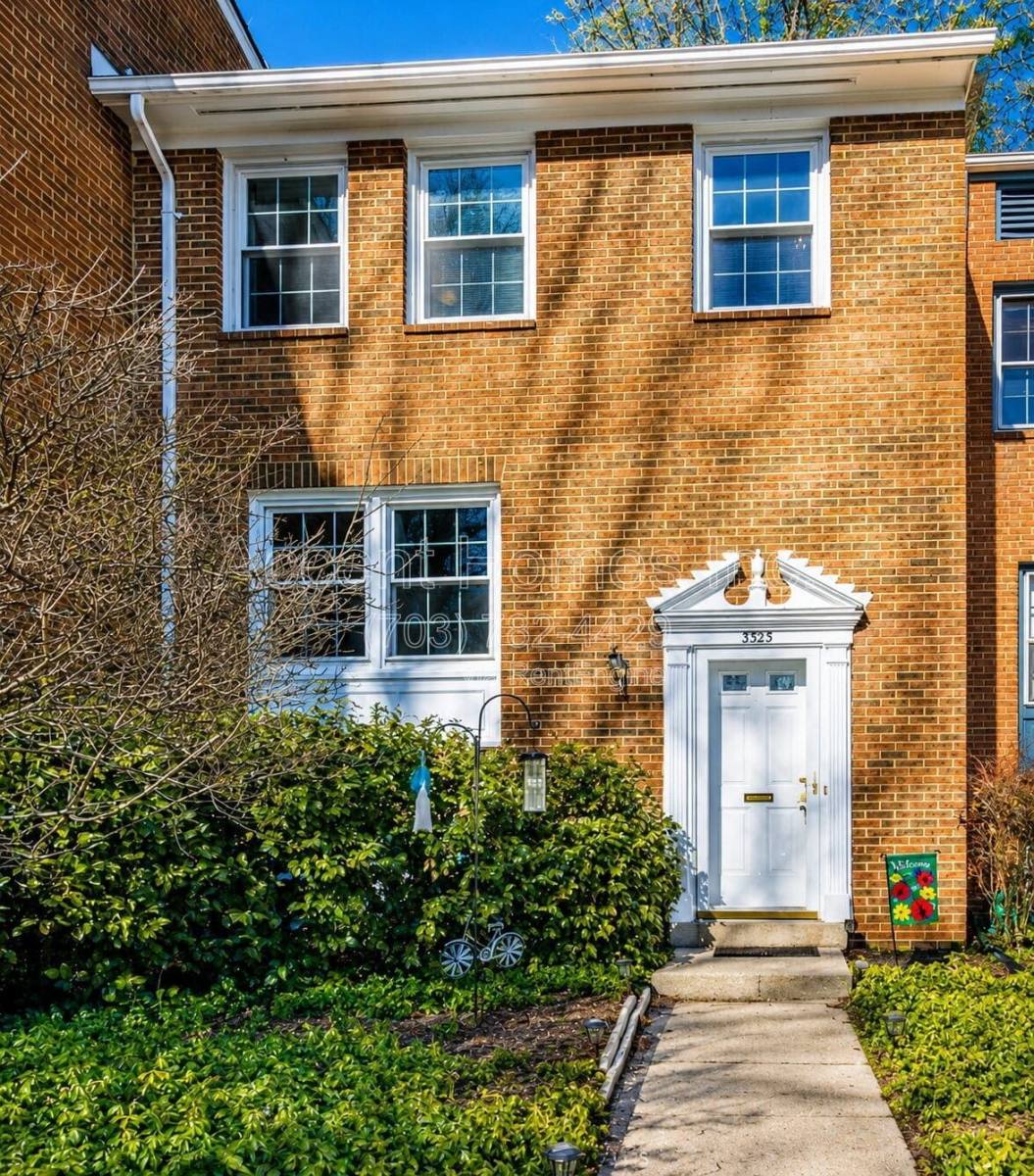 Townhouse for rent at 3323 Breckenridge Court, Annandale, VA 22003