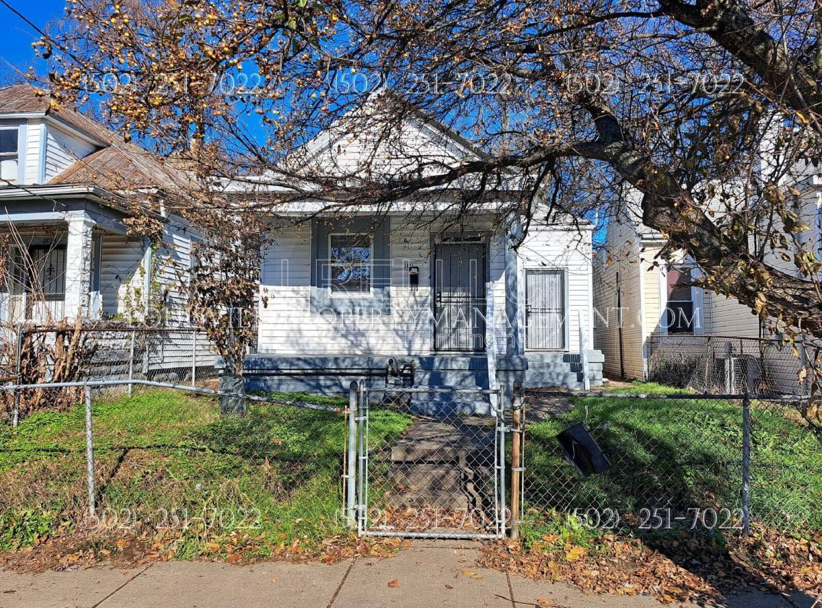 House for rent at 1821 Date St, Louisville, KY 40210