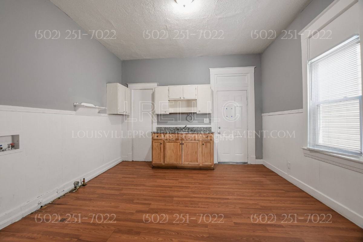 House for rent at 1821 Date St, Louisville, KY 40210