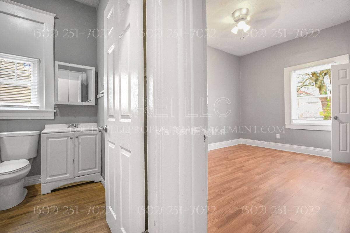 House for rent at 1821 Date St, Louisville, KY 40210