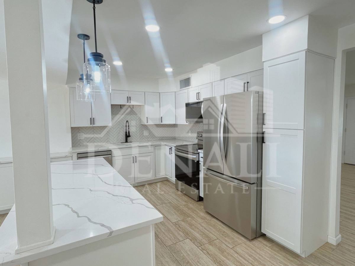 House for rent at 2401 E Meadowbrook Ave, Phoenix, AZ 85016