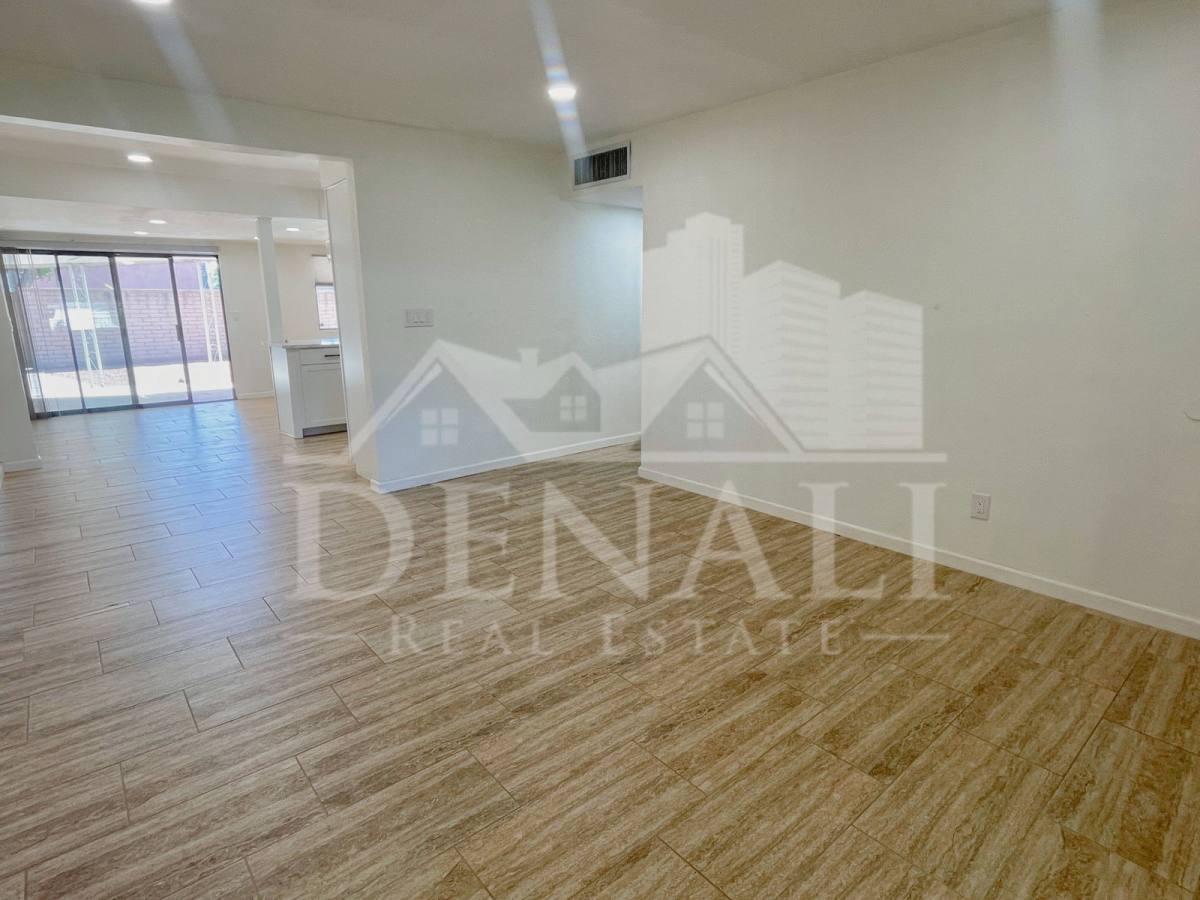 House for rent at 2401 E Meadowbrook Ave, Phoenix, AZ 85016