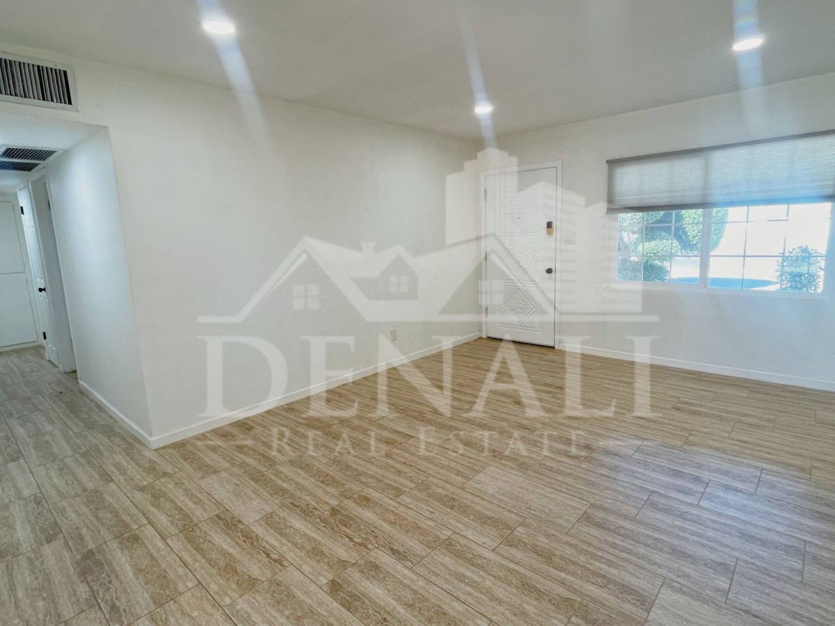 House for rent at 2401 E Meadowbrook Ave, Phoenix, AZ 85016
