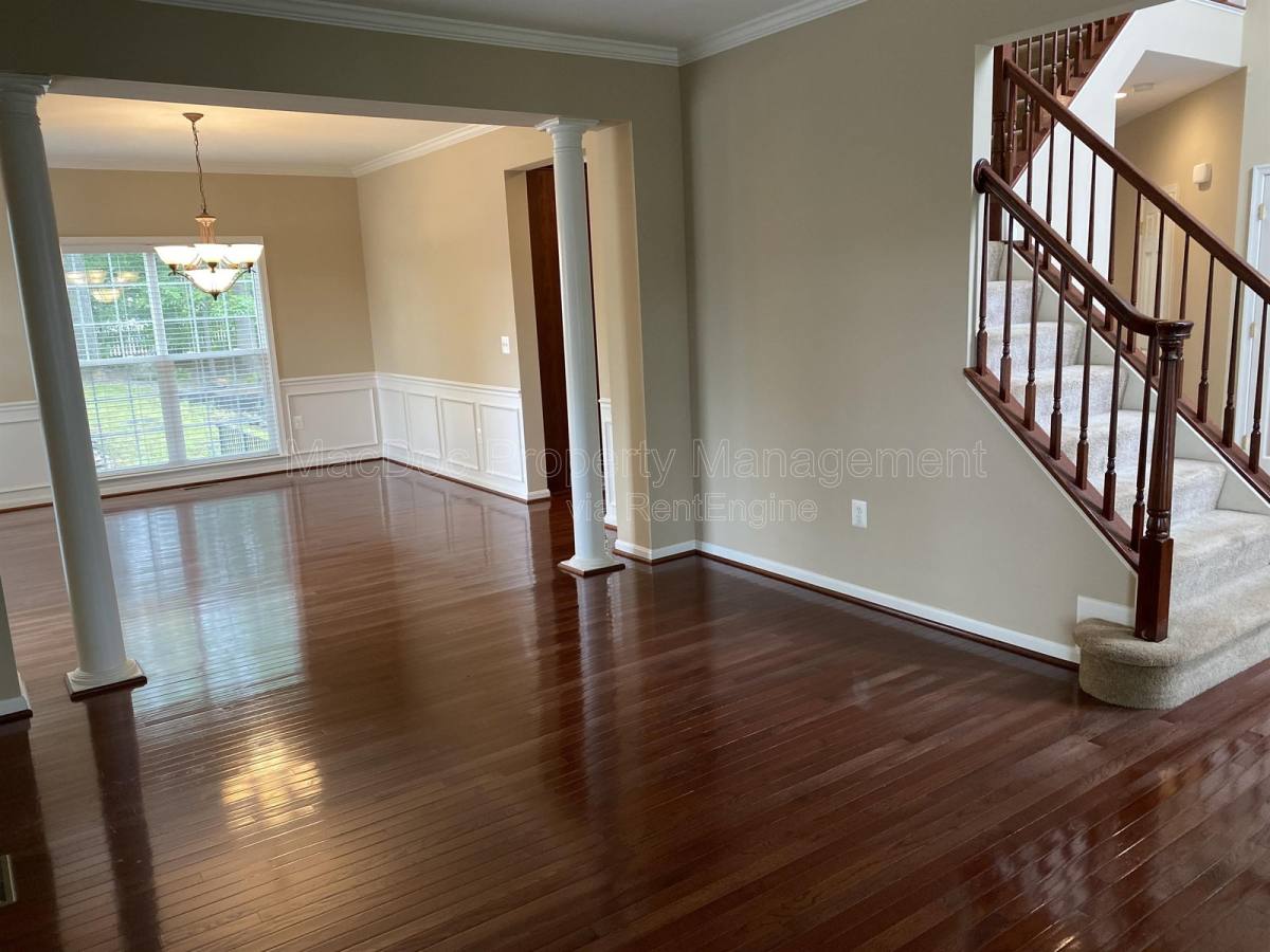 House for rent at 121 Riggs Rd, Fredericksburg, VA 22405