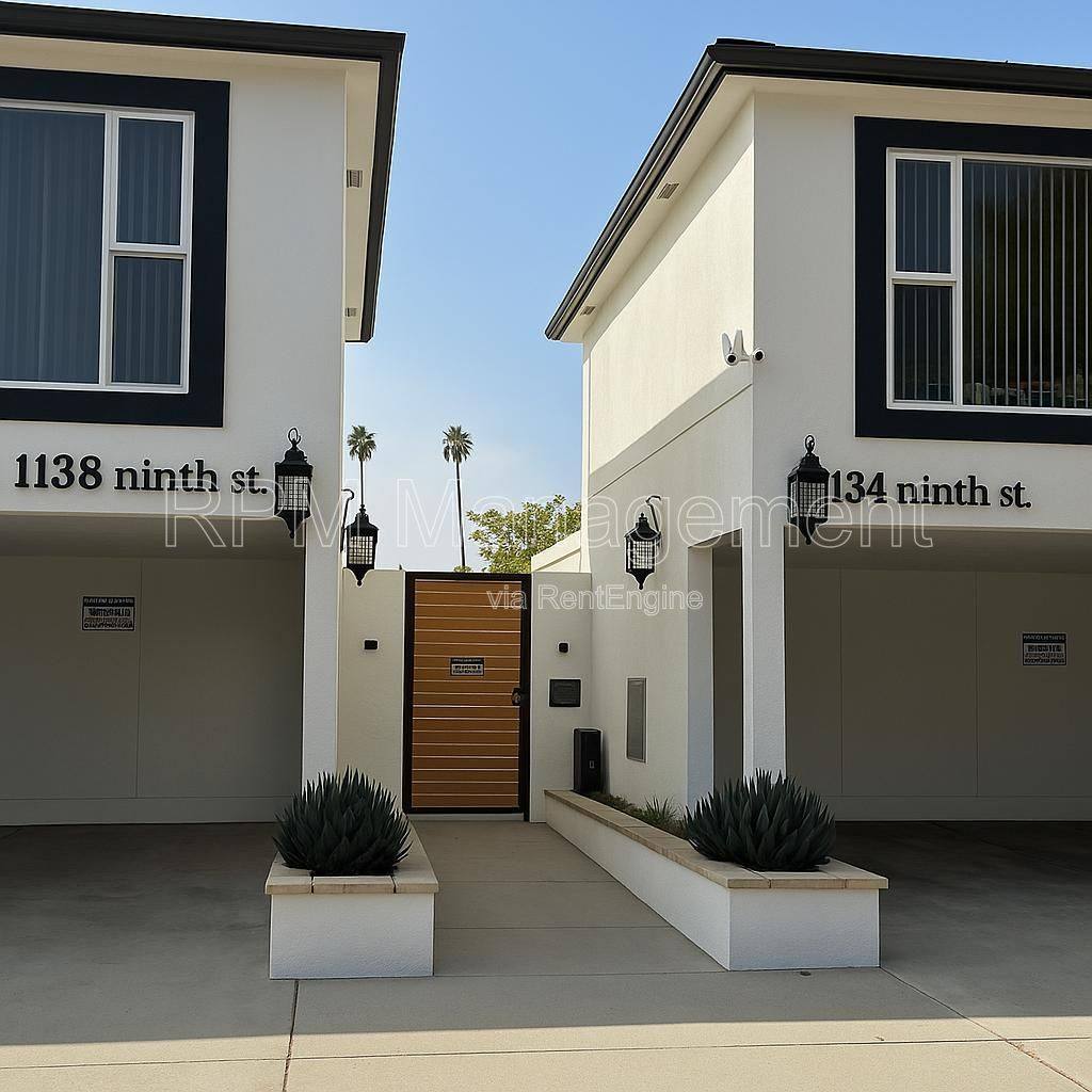 Apartment for rent at 1134 9th St #D, Santa Monica, CA 90403