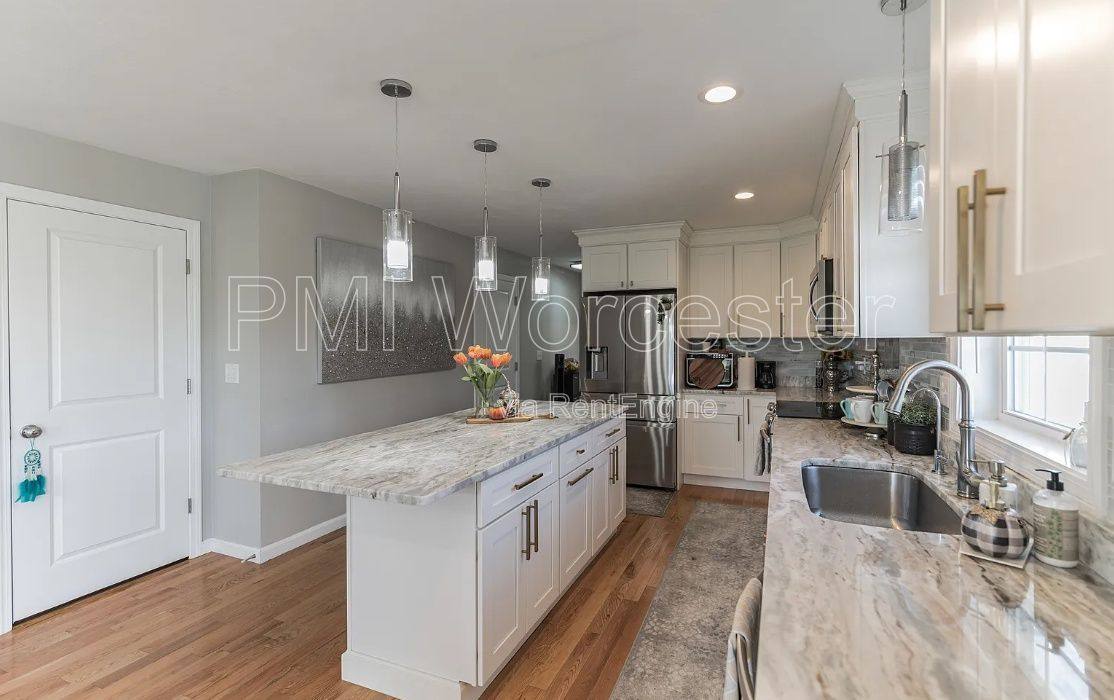 House for rent at 1 Sourwood Circle, Worcester, MA 01605