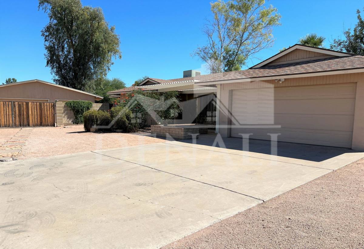 House for rent at 5129 E Emile Zola Ave, Scottsdale, AZ 85254