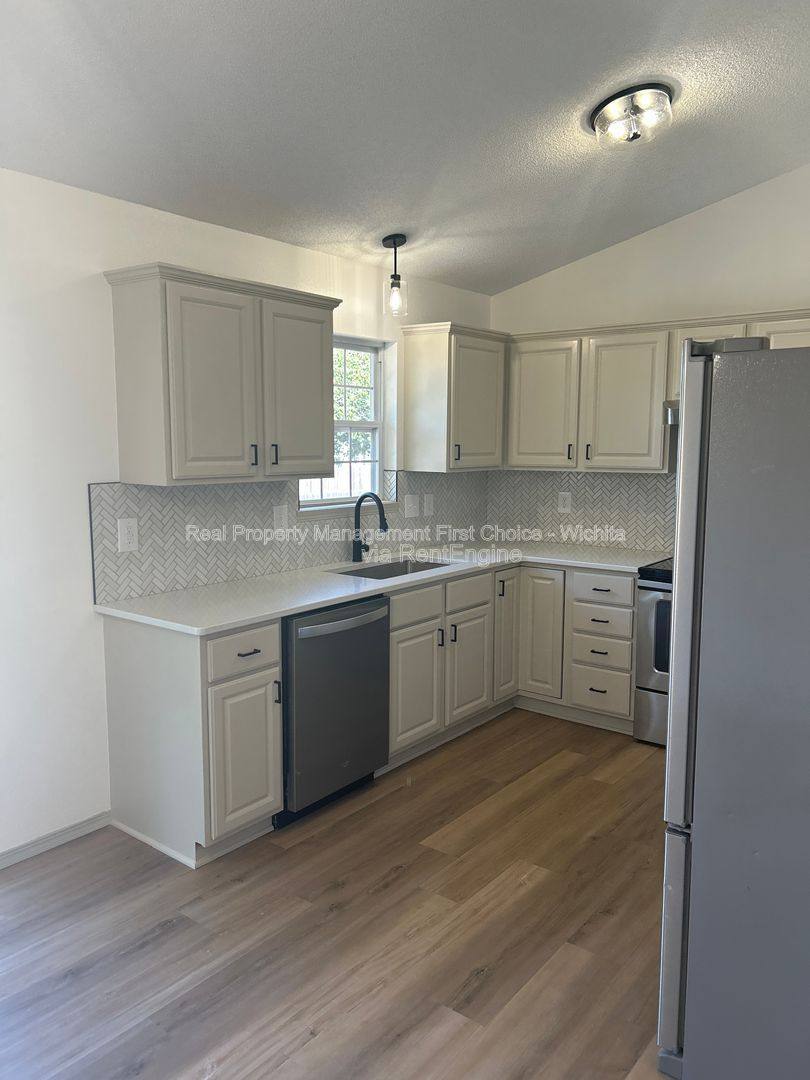 House for rent at 1823 S Shiloh St, Wichita, KS 67207