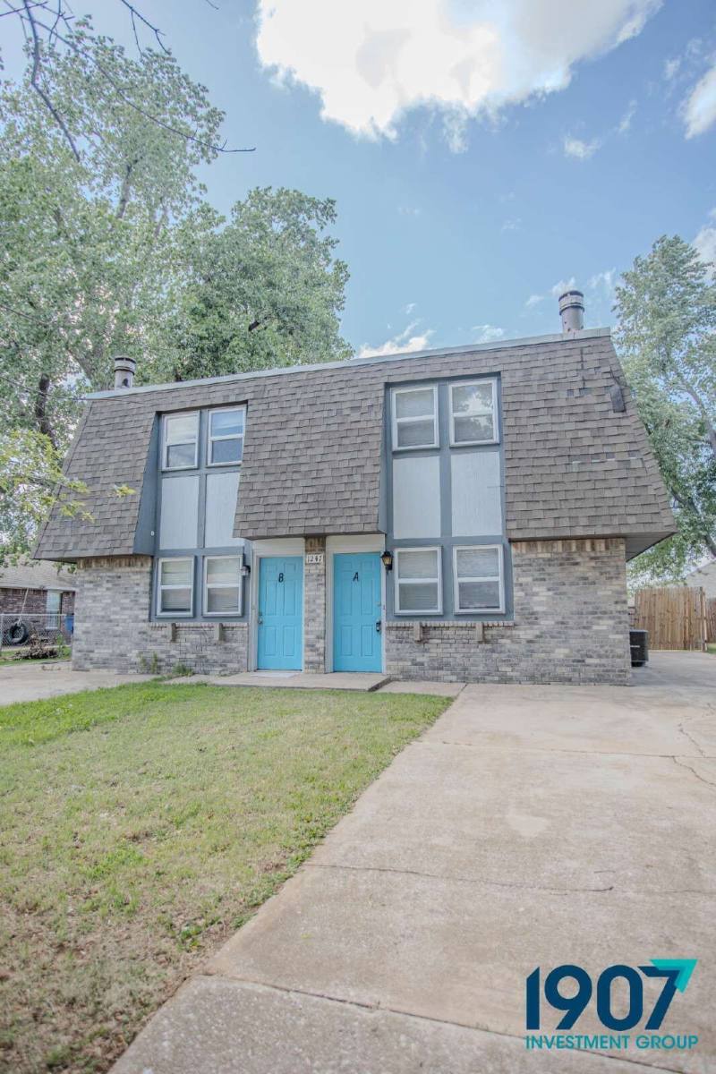 Apartment for rent at 1247 W Huntington Way #A, Mustang, OK 73064