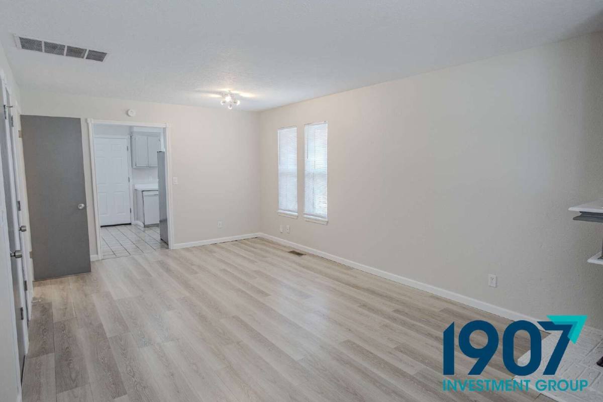 Apartment for rent at 1247 W Huntington Way #A, Mustang, OK 73064