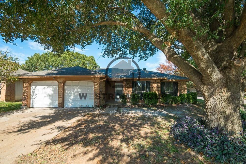 House for rent at 3501 Wentworth Dr, Arlington, TX 76001