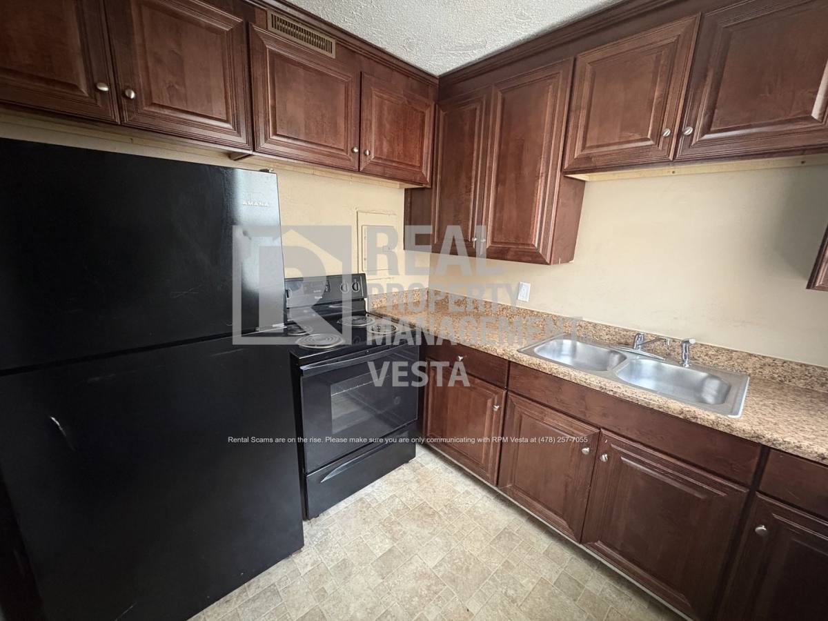 Apartment for rent at 2140 Ingleside Ave #J 8, Macon, GA 31204