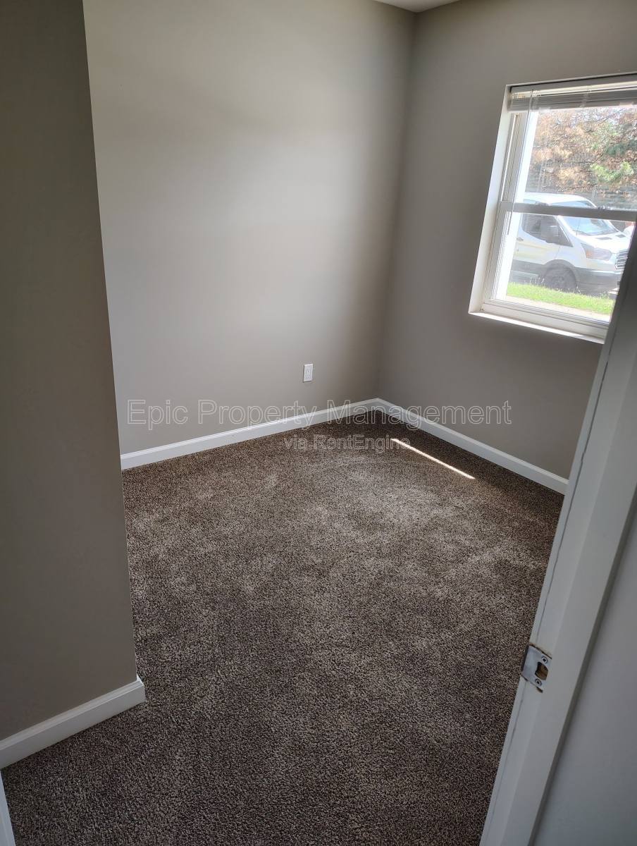 Apartment for rent at 6739 Ford Ave, Warren, MI 48091