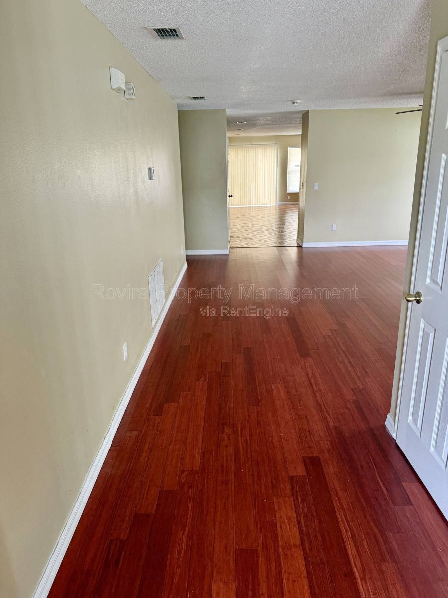 Apartment for rent at 1326 Aguacate Court, Orlando, FL 32837