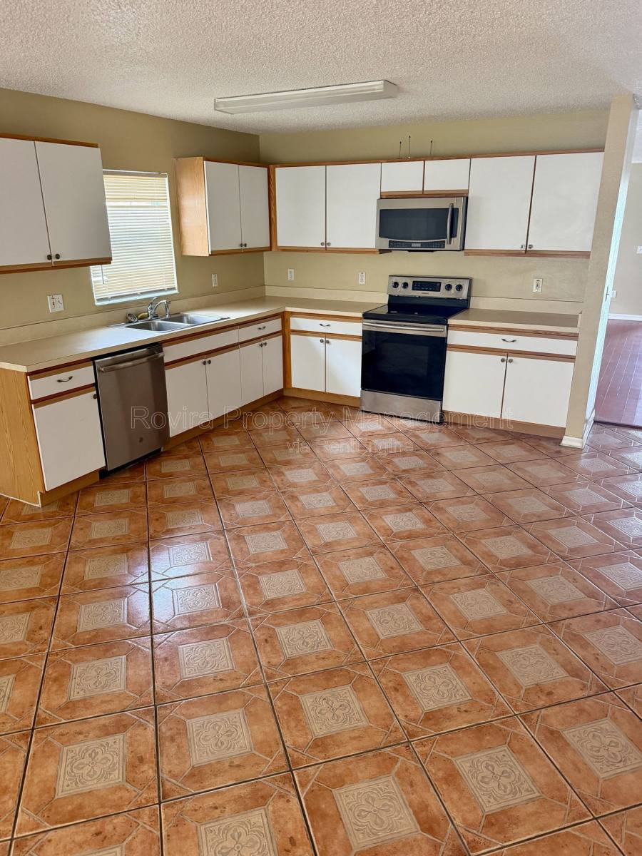 Apartment for rent at 1326 Aguacate Court, Orlando, FL 32837