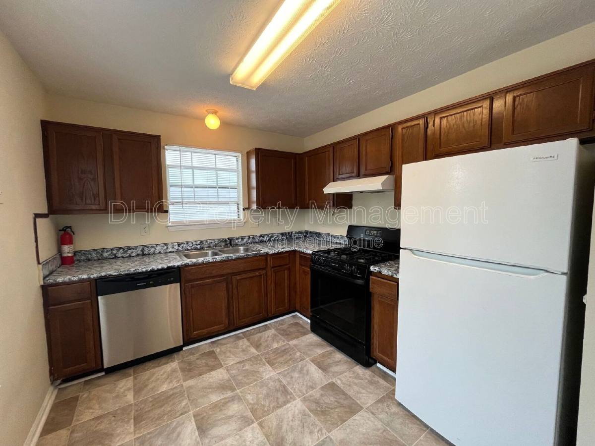 House for rent at 1183 Red Oak Cove, Tucker, GA 30084