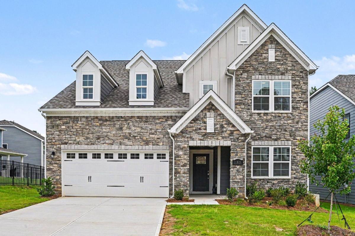 House for rent at 11026 Lochmere Rd, Charlotte, NC 28278
