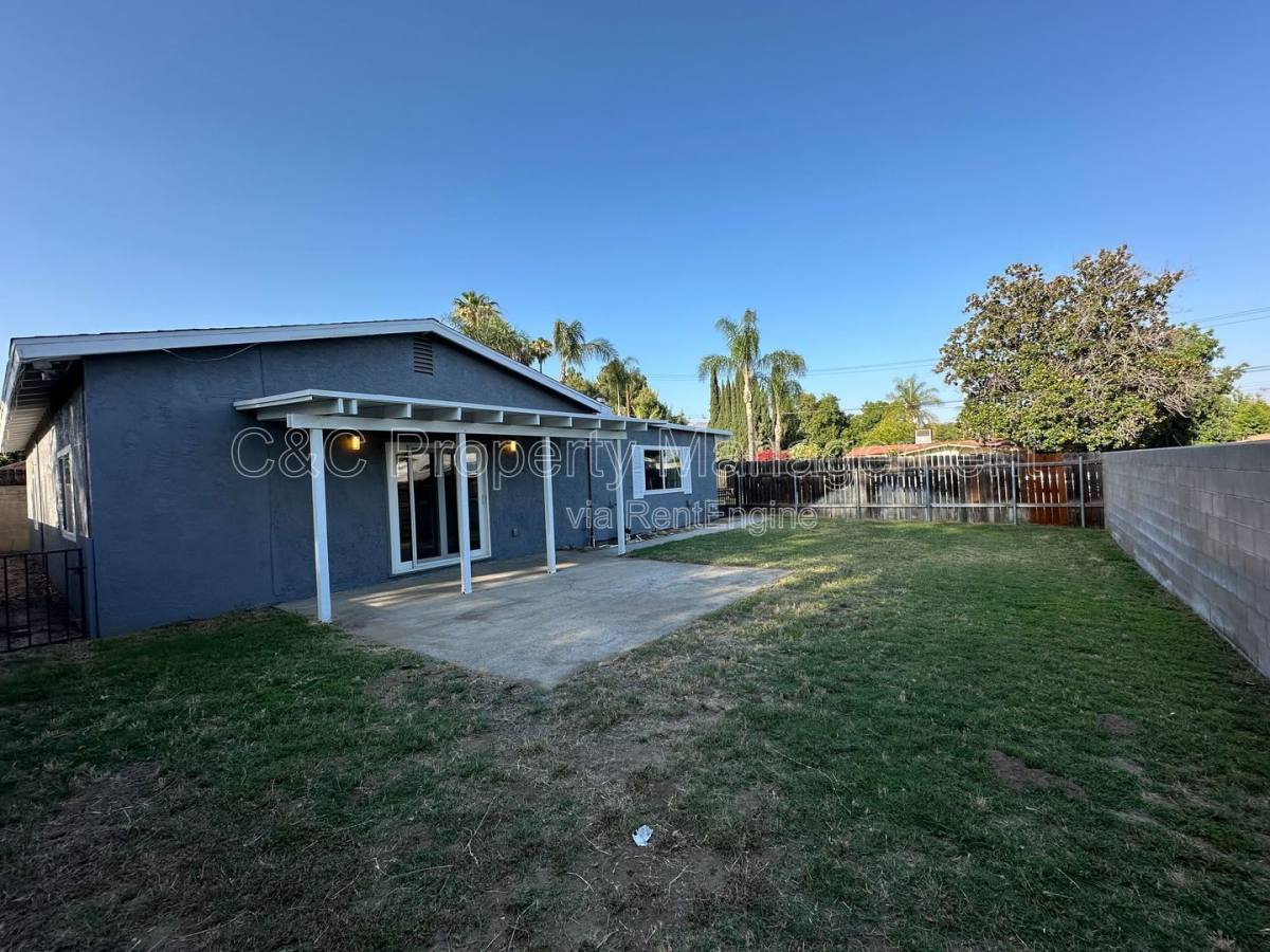 House for rent at 6682 Suzanne Lane, San Bernardino, CA 92404