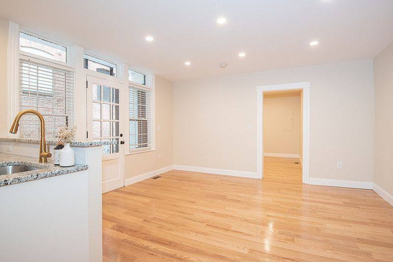 Apartment for rent at 323 N Mulberry St #1, Lancaster, PA 17603