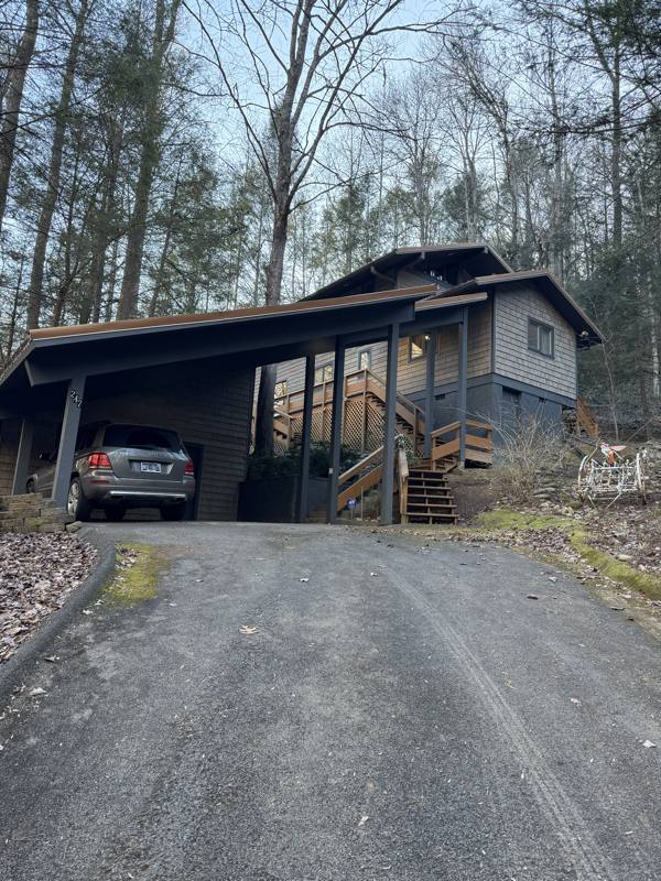 House for rent at 247 Bruce Rd, Gatlinburg, TN 37738