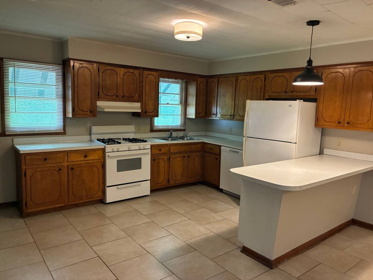 House for rent at 878 Leeville Rd, Petal, MS 39465