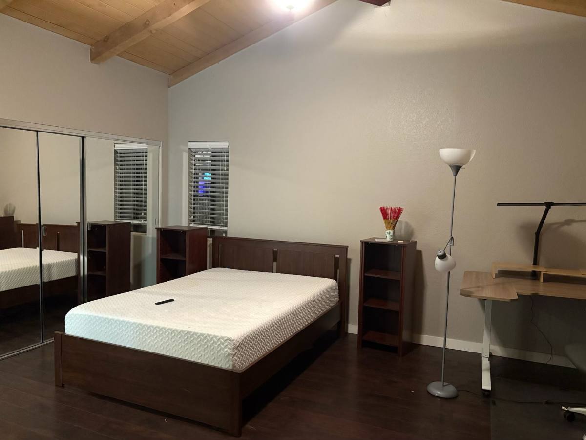 Apartment for rent at 21372 Brookhurst St #128, Huntington Beach, CA 92646