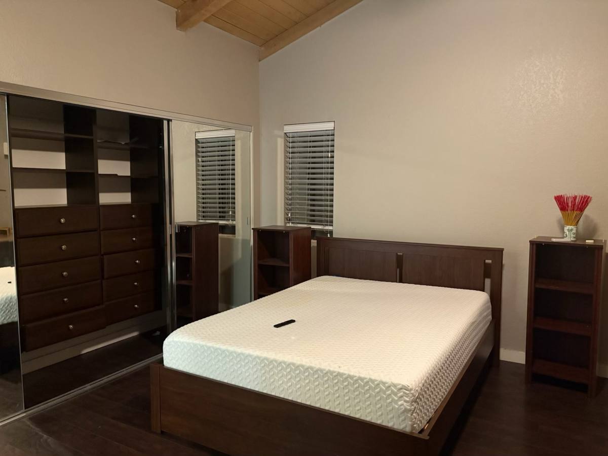 Apartment for rent at 21372 Brookhurst St #128, Huntington Beach, CA 92646